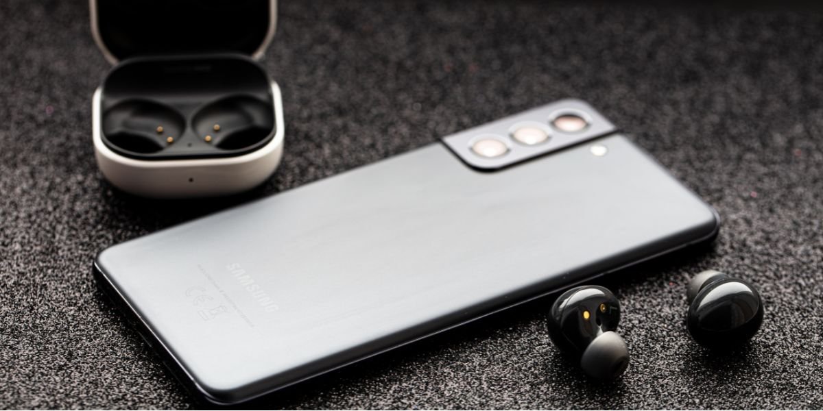 What Are the Latest Trends in Smartphone Technology? What Are the Latest Trends in Smartphone Technology?